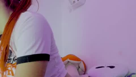 Saray  online show from November 2025 11:27:02 PM