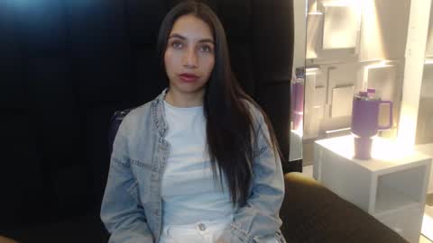 Snapshot of saray_pink chatting on January 2026 12:00:01 PM Saray Pink online show from January 2026 12:00:01 PM