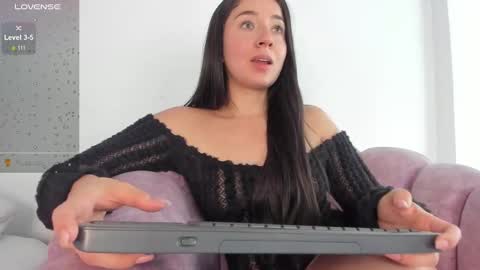ailyn saray online show from October 2025 04:09:02 PM
