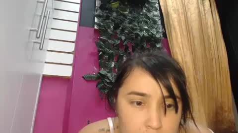 Snapshot of sarayx chatting on February 2025 12:04:01 AM mery online show from February 2025 12:04:01 AM