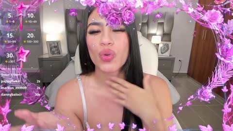 Snapshot of sarita_evanss chatting on December 2024 05:15:01 AM  Saritaaa  online show from December 2024 05:15:01 AM
