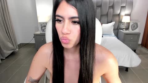 Snapshot of sarita_evanss chatting on December 2024 10:07:01 AM  Saritaaa  online show from December 2024 10:07:01 AM