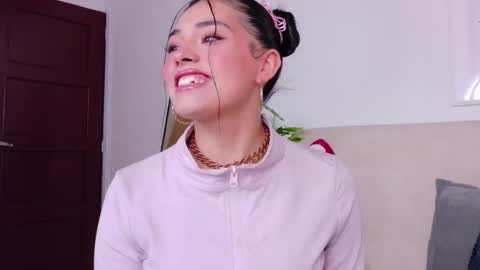 Sara online show from December 2025 09:34:02 PM