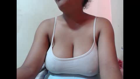 saronette online show from November 2025 05:28:02 AM