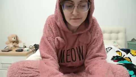 sarraboots online show from January 2026 07:19:02 PM