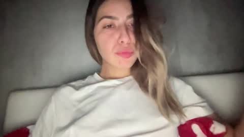 Sarrah online show from November 2025 10:30:02 PM