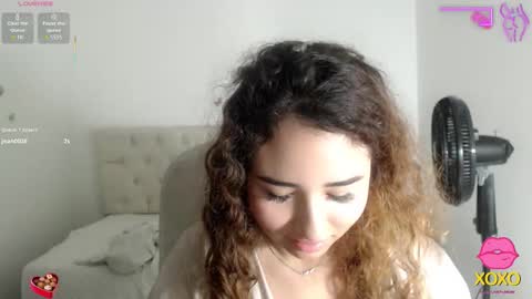Sofia online show from October 2025 12:05:02 PM