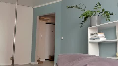 Sasha online show from February 2025 09:53:02 AM