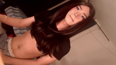 Snapshot of sasha_blade chatting on May 2026 06:38:02 PM Sasha online show from May 2026 06:38:02 PM