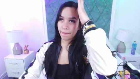 Sasha online show from November 2025 07:13:02 PM