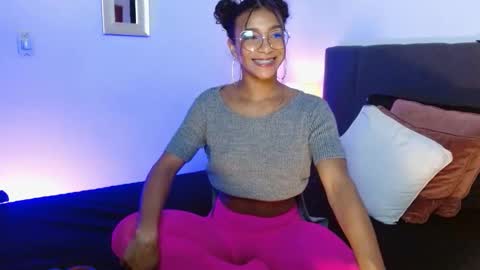 Snapshot of sasha_bowei chatting on October 2025 02:01:02 AM sasha_bowei online show from October 2025 02:01:02 AM