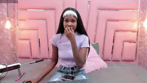 Snapshot of sasha_brownie_ chatting on June 2026 11:42:02 AM Sasha online show from June 2026 11:42:02 AM