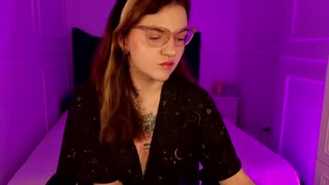  Hey Im Sasha  online show from May 2026 07:04:01 AM