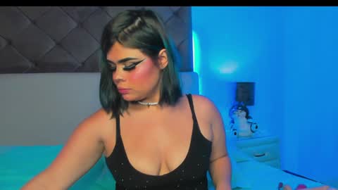 Snapshot of sashajune chatting on January 2025 08:02:01 PM selene online show from January 2025 08:02:01 PM