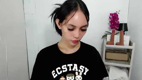 Sashi online show from November 2025 12:00:02 PM