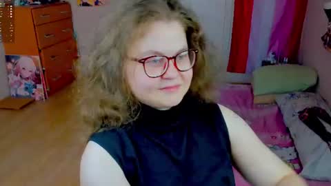 Snapshot of sashy_way chatting on June 2026 04:16:02 PM .Alexandra online show from June 2026 04:16:02 PM