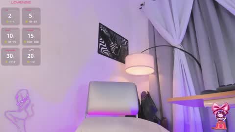Snapshot of saskia_secret chatting on May 2026 11:57:02 PM Samantha online show from May 2026 11:57:02 PM