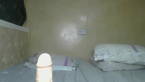 Snapshot of sassie_bee chatting on December 2024 01:08:01 AM sassie_bee online show from December 2024 01:08:01 AM