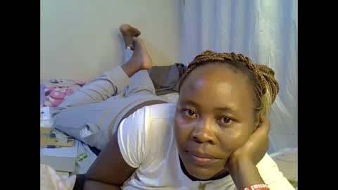 sassy_bella online show from October 2025 06:54:02 PM