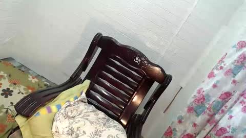 KEYLLA online show from April 2026 01:19:02 AM