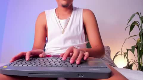     online show from October 2025 04:34:02 AM