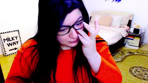 Snapshot of satans_guitar chatting on December 2024 03:21:02 AM Queen Of The Damned online show from December 2024 03:21:02 AM