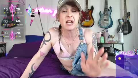 Snapshot of saturnine_princess chatting on June 2026 07:58:02 PM Saturn Girl online show from June 2026 07:58:02 PM