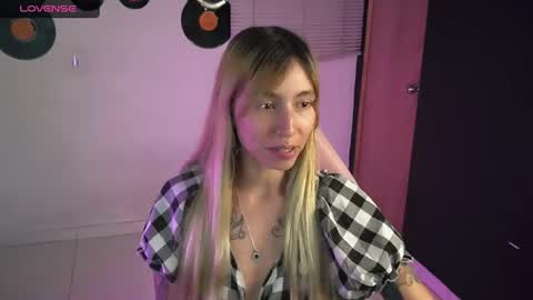 Snapshot of saucy_jenn1 chatting on June 2026 03:52:02 AM I AM JENN online show from June 2026 03:52:02 AM