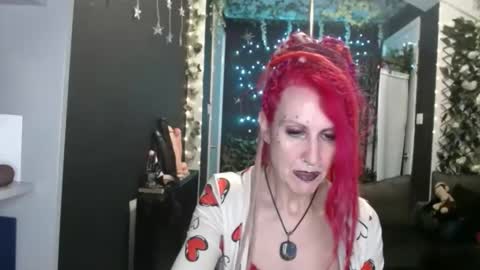 SaucySky online show from November 2025 07:45:02 PM