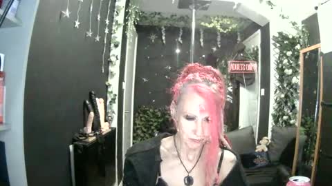 Snapshot of saucysky chatting on June 2026 11:13:02 PM SaucySky online show from June 2026 11:13:02 PM