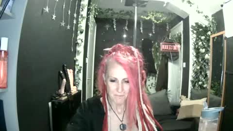 Snapshot of saucysky chatting on June 2026 10:14:01 PM SaucySky online show from June 2026 10:14:01 PM