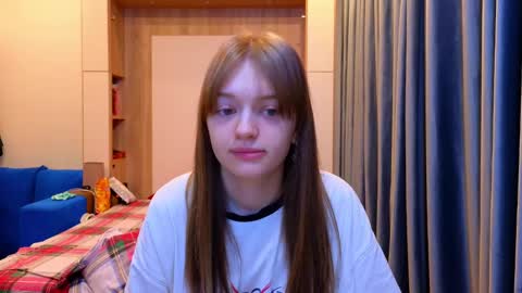 Snapshot of sav_anna chatting on January 2025 04:41:01 PM LUNA and ANNA online show from January 2025 04:41:01 PM