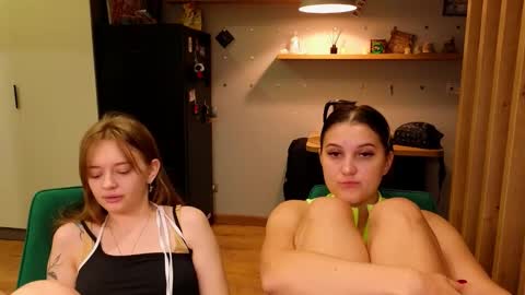 Snapshot of sav_anna chatting on October 2025 01:31:01 PM LUNA and ANNA online show from October 2025 01:31:01 PM