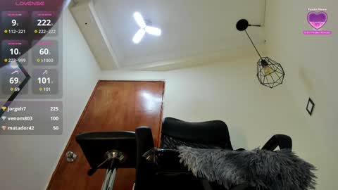 Snapshot of sava_lee chatting on March 2025 09:17:01 PM Sava lee online show from March 2025 09:17:01 PM