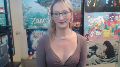 Savanah online show from October 2025 06:21:01 PM