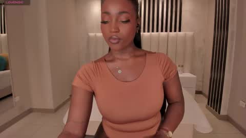 S a v a n n a h  online show from November 2025 09:46:02 PM