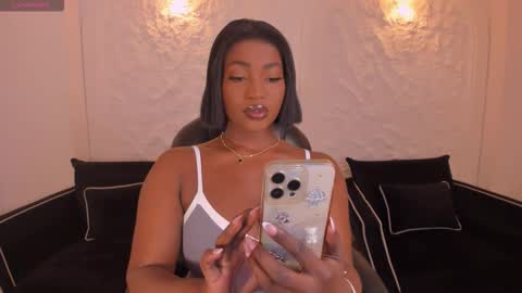 S a v a n n a h  online show from February 2026 01:11:02 PM