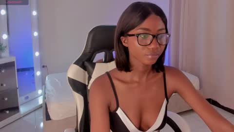 Savannahwildee online show from February 2025 03:27:02 PM