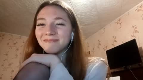 Snapshot of savannasotos chatting on September 2025 04:29:01 PM Sophie online show from September 2025 04:29:01 PM