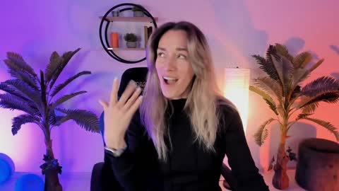 save the qween online show from January 2025 05:03:01 AM