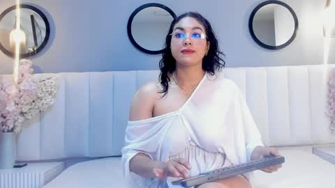 Snapshot of savina_ricci chatting on May 2026 03:26:01 AM savina_ricci online show from May 2026 03:26:01 AM