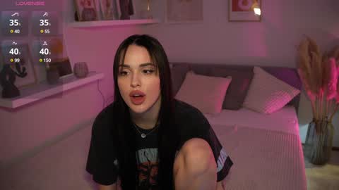 Naomi online show from February 2025 08:06:02 PM