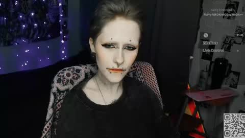 pronoun she. name Mary. age 21. online show from April 2026 06:39:01 PM