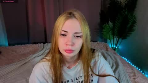 Snapshot of sayl0r_moon chatting on May 2026 09:14:01 AM Kira GMT 7 Mon Thu-Sun 0800am-0200pm online show from May 2026 09:14:01 AM