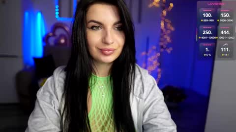 Snapshot of sayyees chatting on December 2025 01:11:01 AM Valeria Swarowskaya online show from December 2025 01:11:01 AM