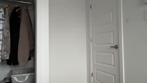 sbouchikh03 online show from January 2026 09:07:02 PM