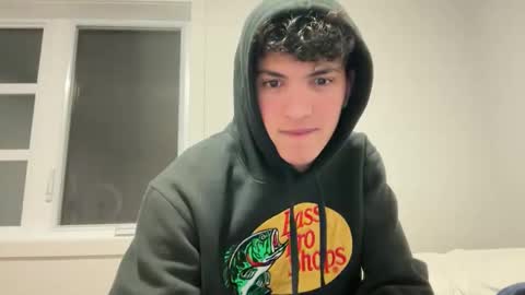 sbouchikh03 online show from January 2026 12:35:01 AM