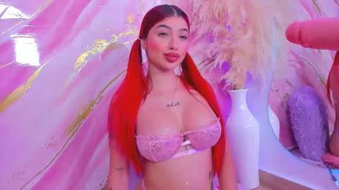 Snapshot of scarleett_jones chatting on February 2026 10:04:02 PM scarleett jones online show from February 2026 10:04:02 PM