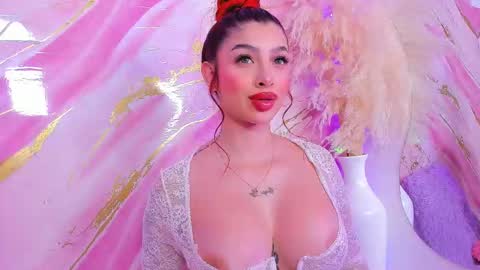 Snapshot of scarleett_jones chatting on February 2026 10:03:02 PM scarleett jones online show from February 2026 10:03:02 PM