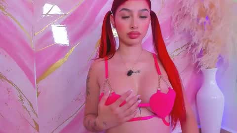 Snapshot of scarleett_jones chatting on February 2026 10:16:01 PM scarleett jones online show from February 2026 10:16:01 PM